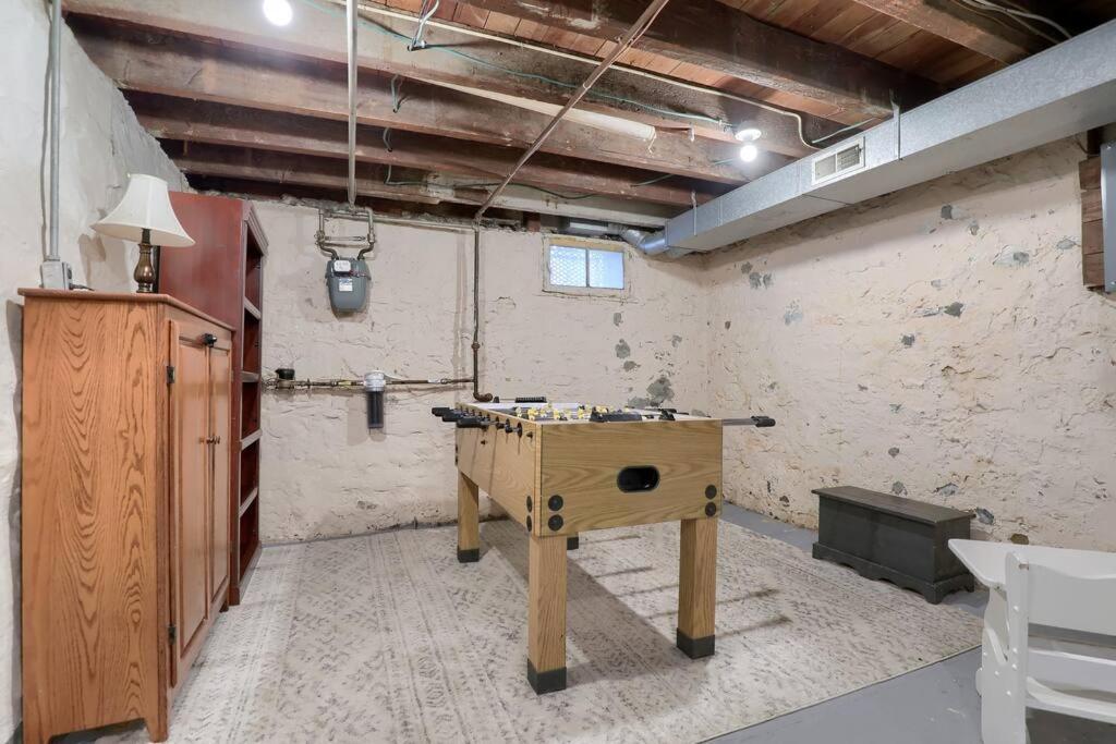 Rare City Home W/ Backyard Fire-Pit & Hottub Ланкастер Экстерьер фото